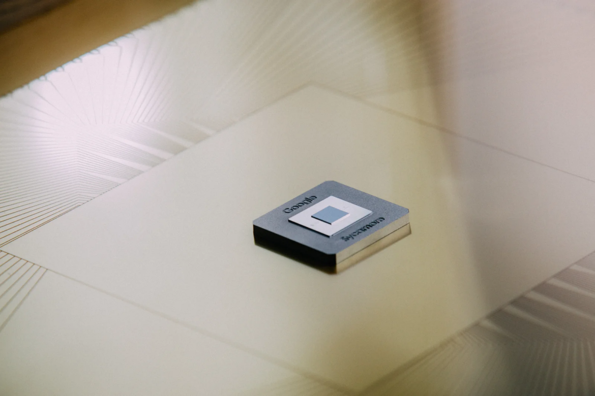 alberto-matus-google-quantum-processor